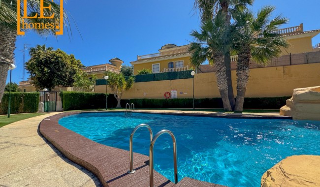 Sprzedaż - Bungalow - Orihuela costa - Villamartín