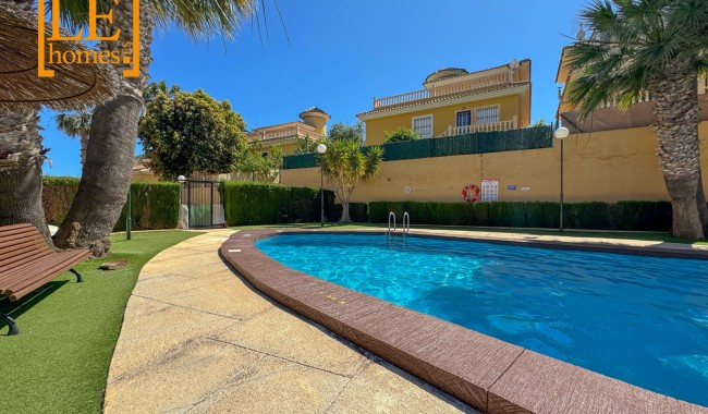 Sprzedaż - Bungalow - Orihuela costa - Villamartín