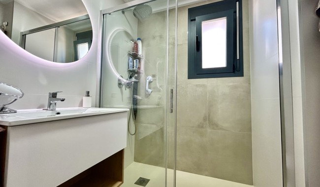 Resale - Apartment - Pilar de La Horadada