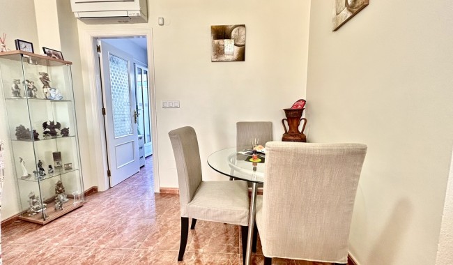 Sprzedaż - Apartament - Orihuela costa - La Zenia