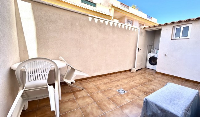 Sprzedaż - Apartament - Orihuela costa - La Zenia