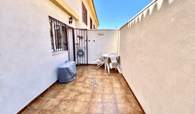 Sprzedaż - Apartament - Orihuela costa - La Zenia