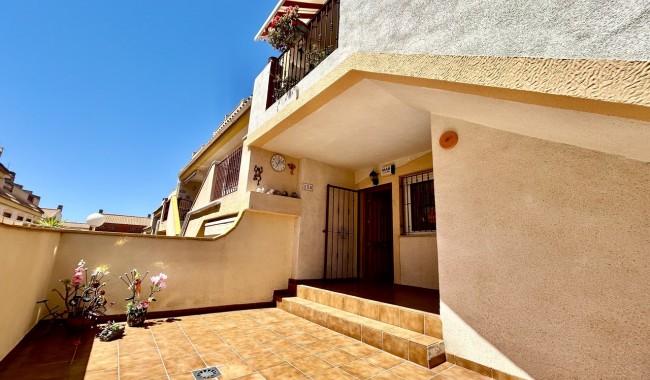 Sprzedaż - Apartament - Orihuela costa - La Zenia