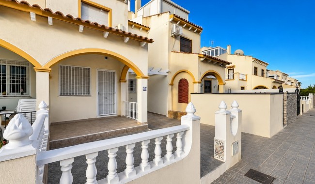 Resale - Apartment - Orihuela Costa - Los Almendros