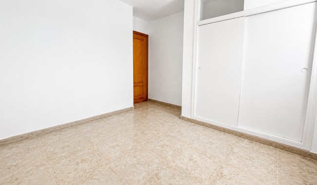 Resale - Apartment - Orihuela Costa - Los Almendros