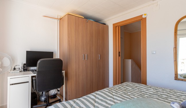 Resale - Apartment - Torrevieja - Cabo cervera