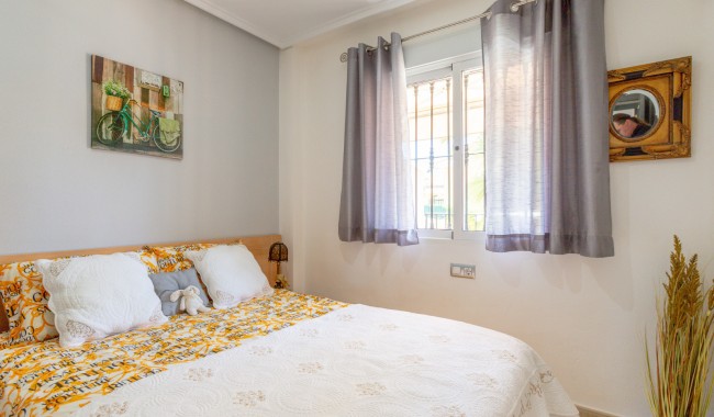 Resale - Bungalow - Orihuela Costa - Villamartín