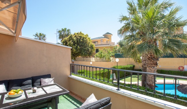 Resale - Bungalow - Orihuela Costa - Villamartín