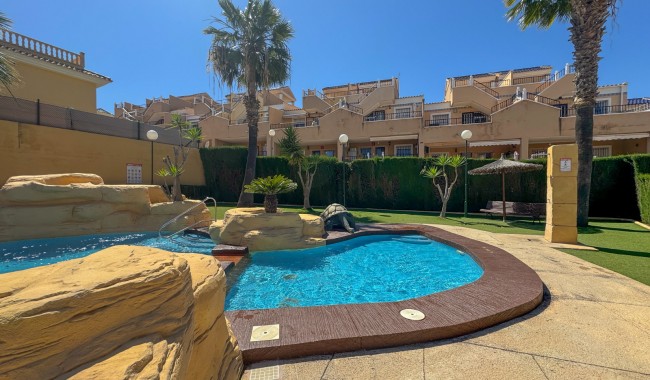 Resale - Bungalow - Orihuela Costa - Villamartín