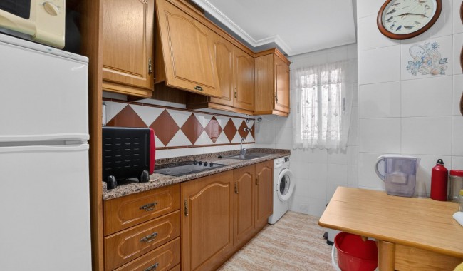 Resale - Apartment - Torrevieja - Playa de los locos