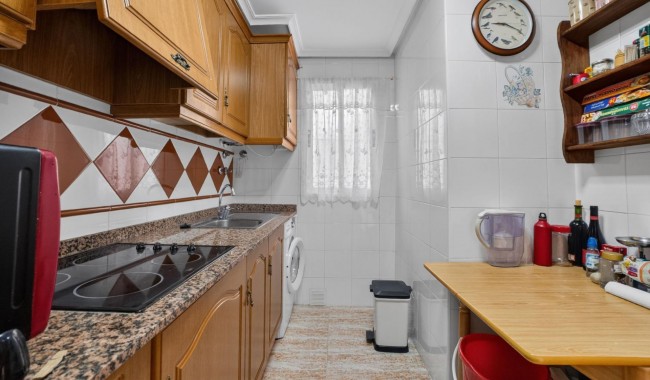 Resale - Apartment - Torrevieja - Playa de los locos