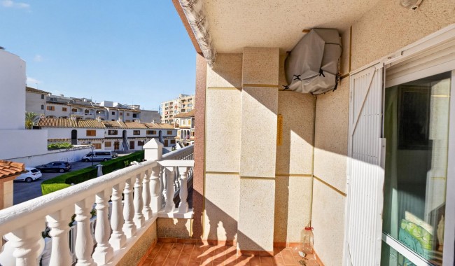Resale - Apartment - Torrevieja - Playa de los locos
