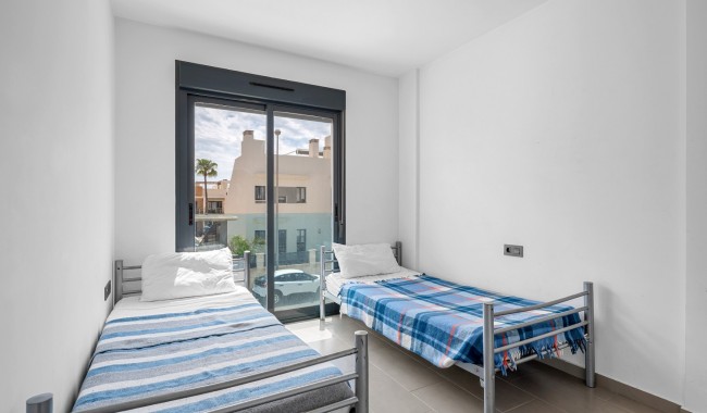 Sprzedaż - Apartament - Orihuela costa - La Zenia