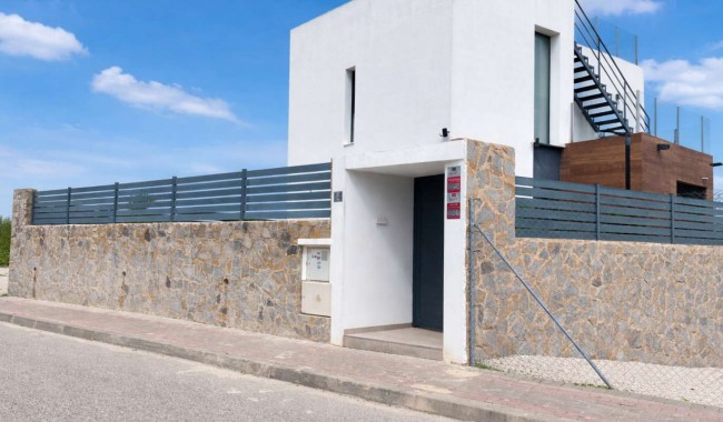 Resale - Villa - Algorfa - La Finca golf