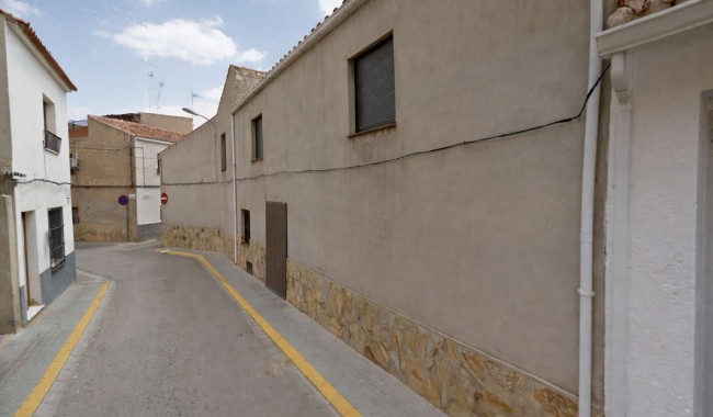 Resale - Villa - Alpera