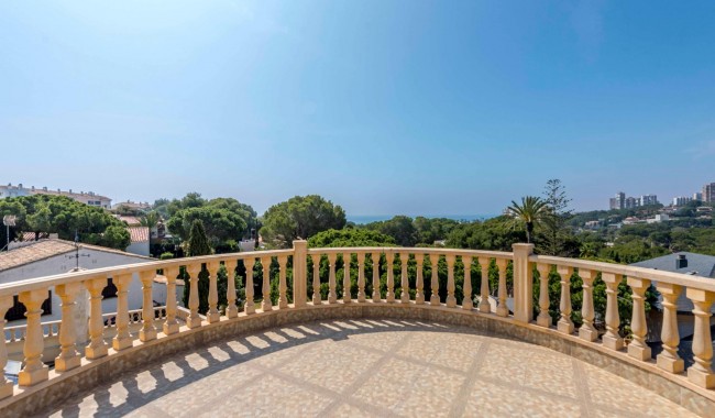Resale - Villa - Orihuela Costa - Dehesa de Campoamor