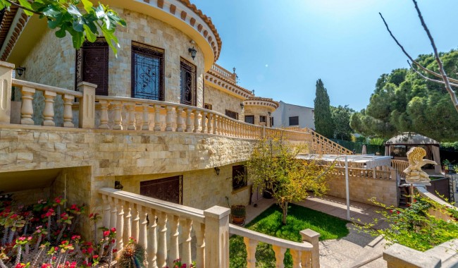 Resale - Villa - Orihuela Costa - Dehesa de Campoamor