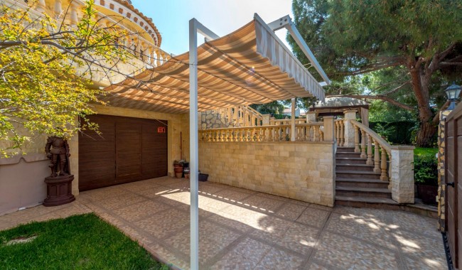 Resale - Villa - Orihuela Costa - Dehesa de Campoamor