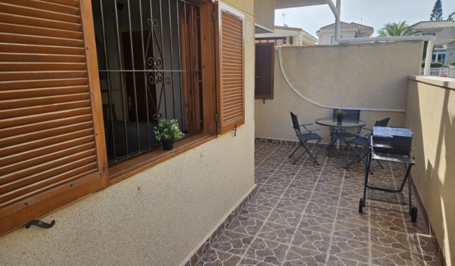Sprzedaż - Bungalow - Orihuela - Punta Prima