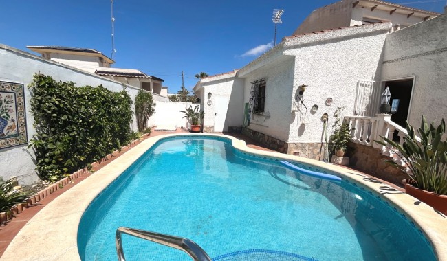 Resale - Villa - Ciudad Quesada/Rojales - Central Quesada