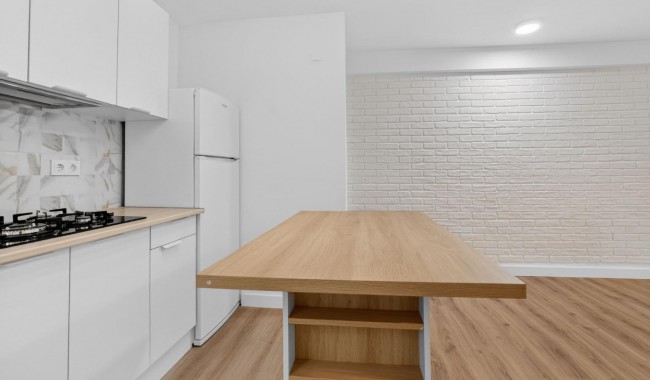 Resale - Apartment - Torrevieja - Centro