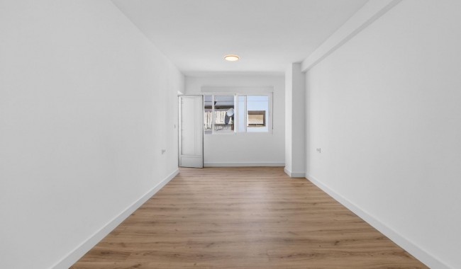 Resale - Apartment - Torrevieja - Centro