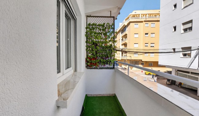 Resale - Apartment - Torrevieja - Centro