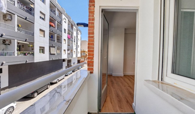 Resale - Apartment - Torrevieja - Centro
