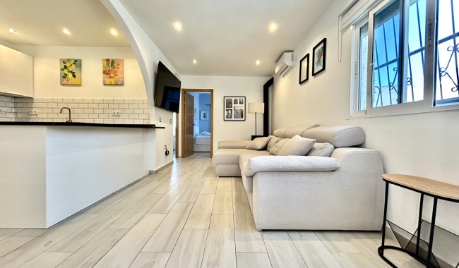 Resale - Villa - Villamartín