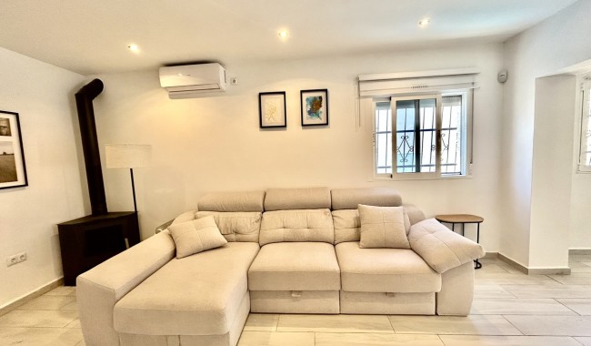 Resale - Villa - Villamartín