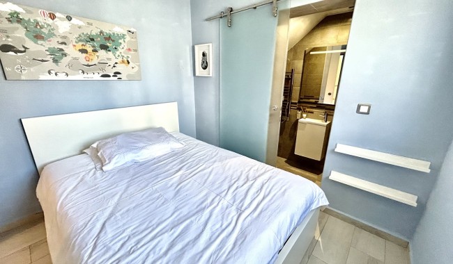 Resale - Villa - Villamartín