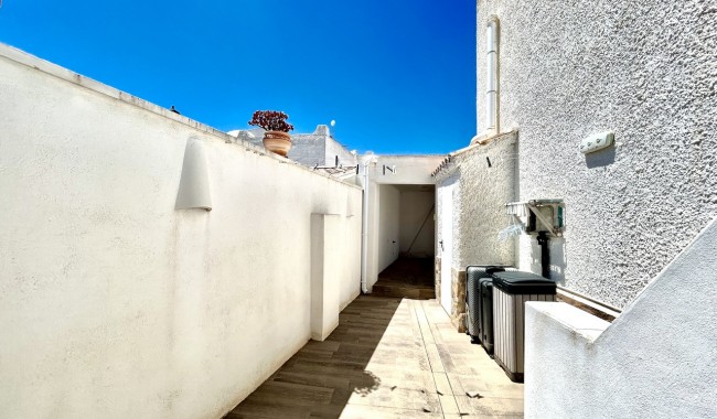 Resale - Villa - Villamartín