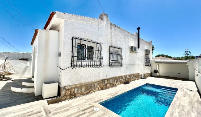 Resale - Villa - Villamartín