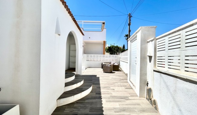 Resale - Villa - Villamartín