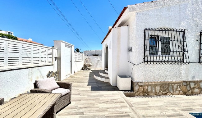 Resale - Villa - Villamartín