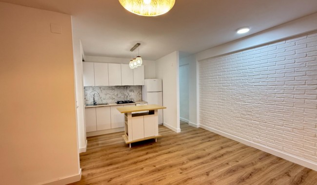 Resale - Apartment - Torrevieja - Centro