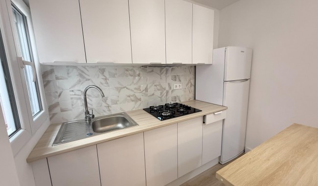 Resale - Apartment - Torrevieja - Centro