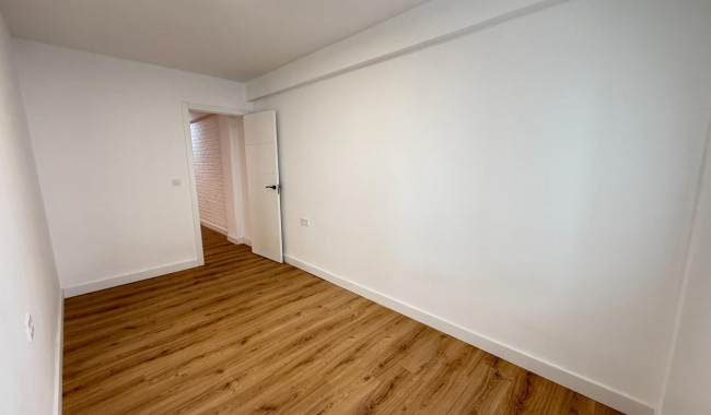 Resale - Apartment - Torrevieja - Centro
