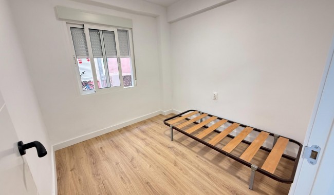 Resale - Apartment - Torrevieja - Centro