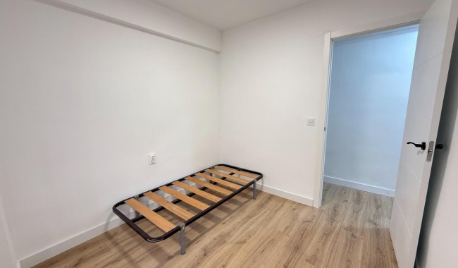 Resale - Apartment - Torrevieja - Centro