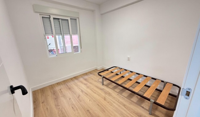 Resale - Apartment - Torrevieja - Centro