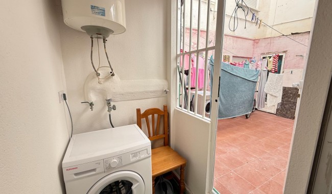 Resale - Apartment - Torrevieja - Centro