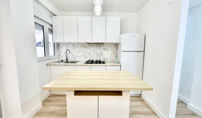 Sprzedaż - Apartament - Torrevieja