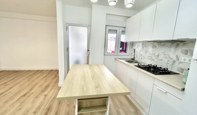Sprzedaż - Apartament - Torrevieja