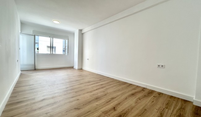 Sprzedaż - Apartament - Torrevieja