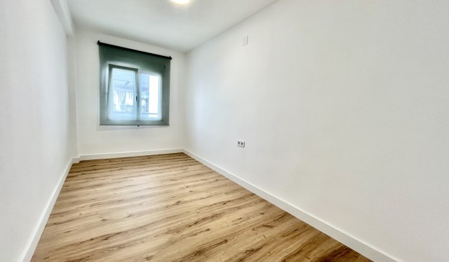 Sprzedaż - Apartament - Torrevieja