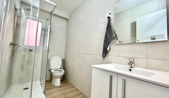 Sprzedaż - Apartament - Torrevieja