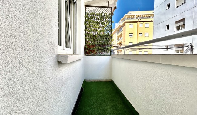 Sprzedaż - Apartament - Torrevieja