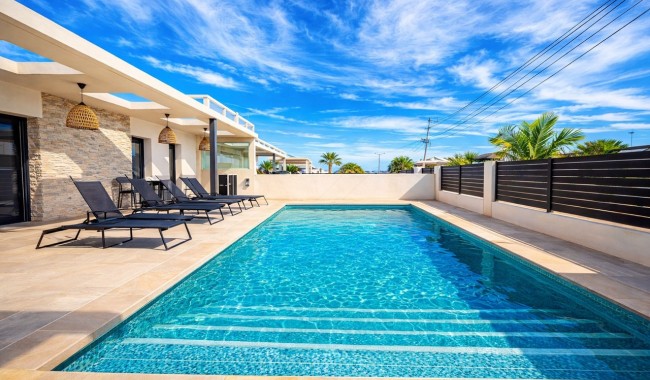 Resale - Villa - Torrevieja - Los Balcones