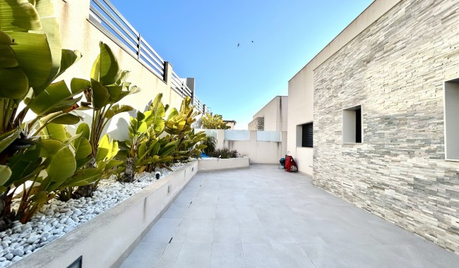 Resale - Villa - Torrevieja - Los Balcones
